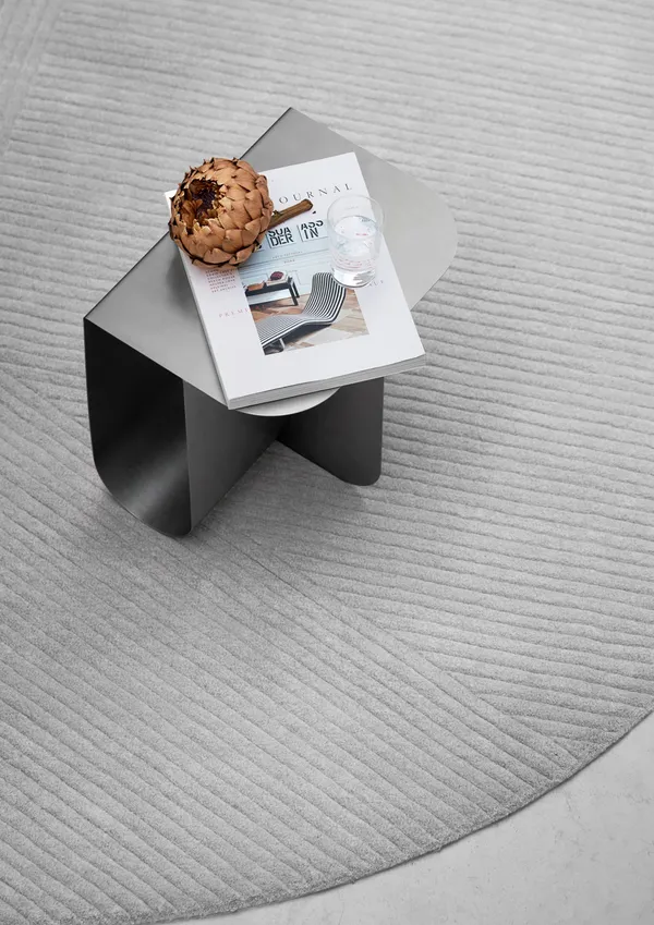 Mass Table Black