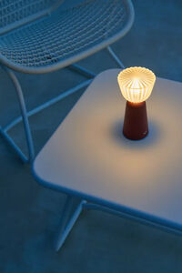 Swiing Bordslampa Portabel Black Cherry
