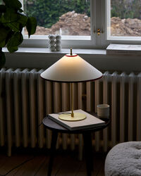 Tafta Bordlampe Ø40 cm Rød / Off-white