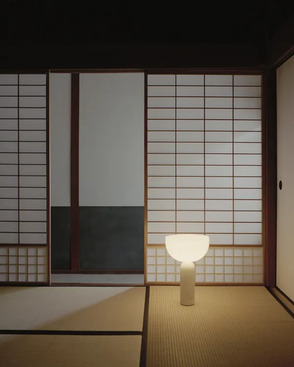 Kizu Bordlampe Large Hvit Marmor