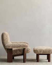 Brasilia Nojatuoli Walnut / Sheepskin Sahara