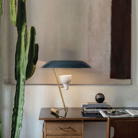 Model 548 Bordlampe Polert Messing / Grå