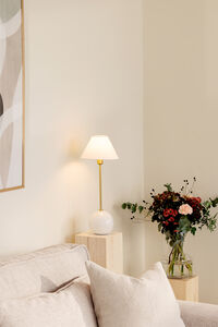 Iris 20 Bordslampa Vit