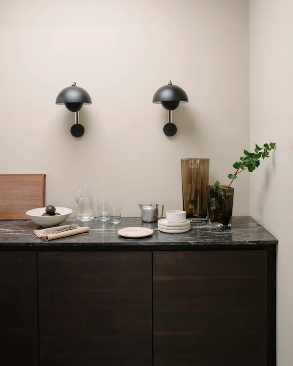 Flowerpot VP8 Vegglampe Matt Black