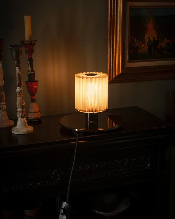 In the Sun 220 Table Lamp Silver / Gold Mesh