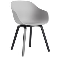 AAC 222 2.0 Karmstol Svartlackad Ek / Concrete Grey