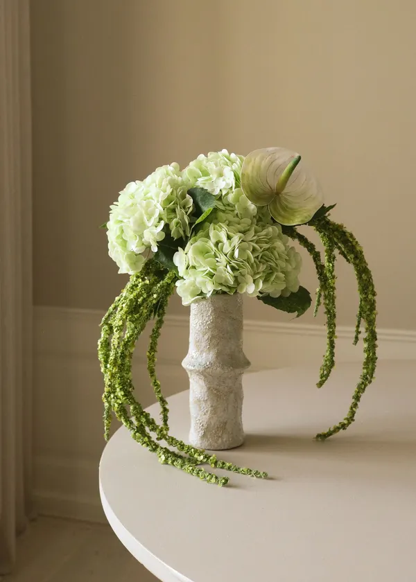 Dewdrop Symphony Buket