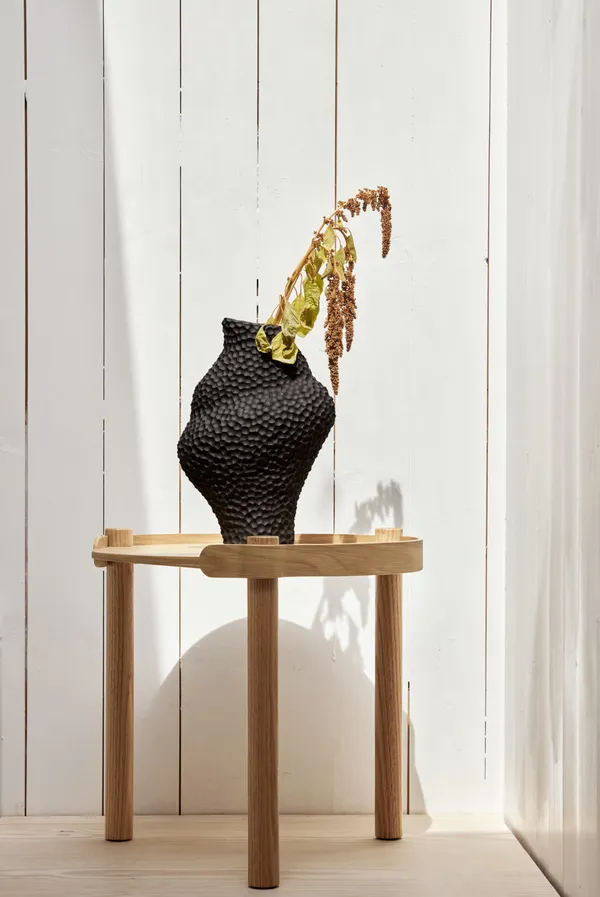 Isla Vase 32 cm Sort