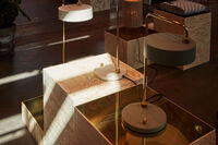 Petite Machine Bordslampa Oyster White