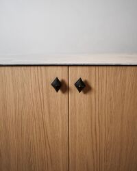 Villum Nuppi Antique