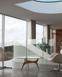 Triiio Sofabord Ø90 cm Olieret Eg / Klart Glas