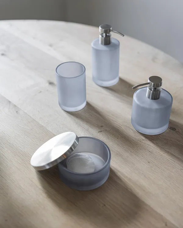 Modest Soap Dispenser 165 cm