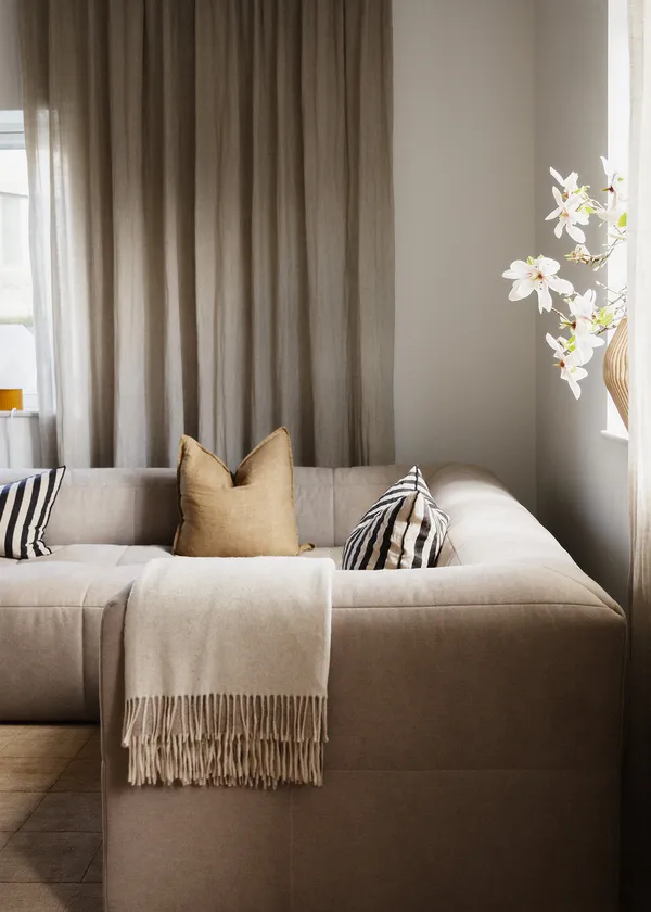 Mure Fotskammel Moon White