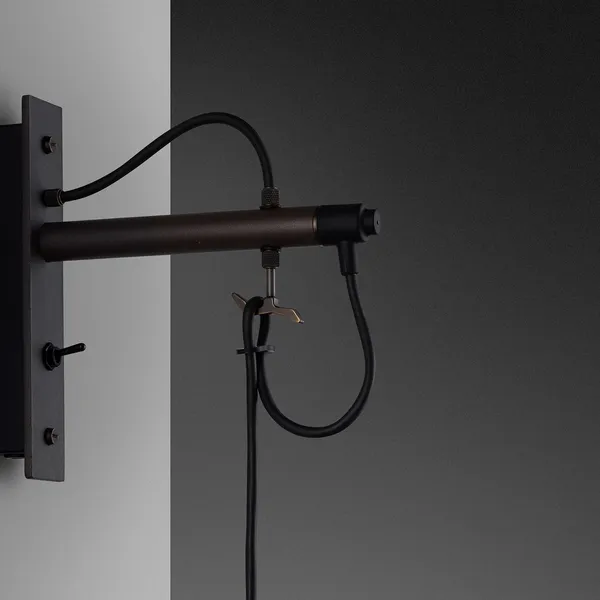 Hooked Wall Nude Wall Lamp Bronze
