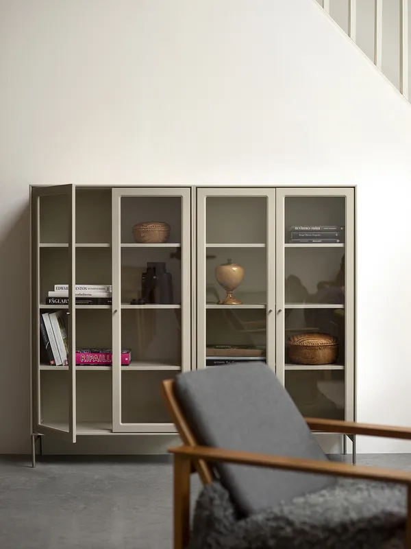 Volt Skåp Med Glasdörrar 130 cm Beige/Rostfritt Stål