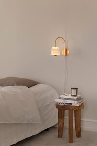 Asteea Vägglampa Satin Brass / Klar
