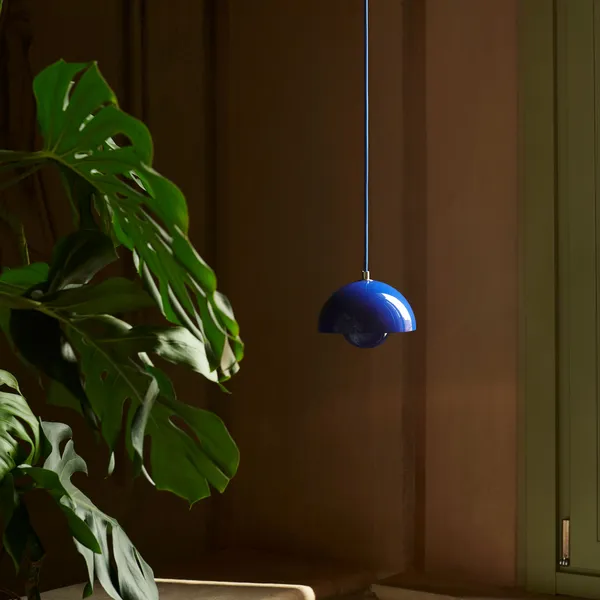 Flowerpot VP10 Riippuvalaisin Cobalt Blue