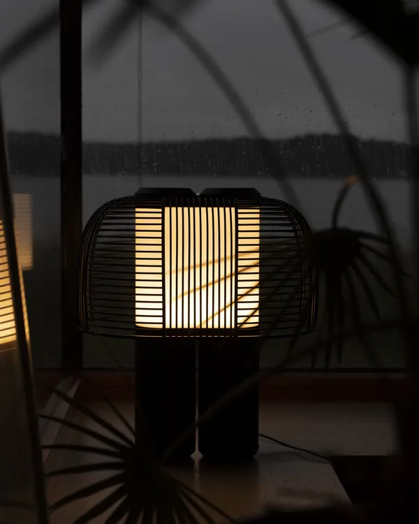 Yasuke Bordlampe Sort
