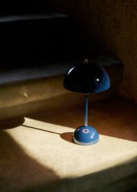 Flowerpot VP9 Bordlampe Bærbar Steel Blue