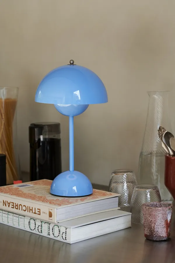 Flowerpot VP9 Bordlampe Bærbar Swim Blue