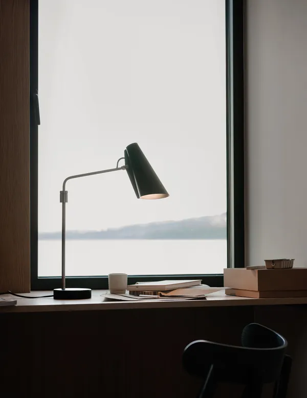 Birdy Swing Bordlampe Sort / Messing