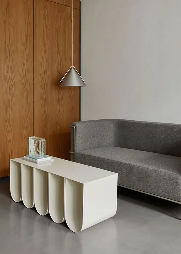 Curved Bench Bänk Beige