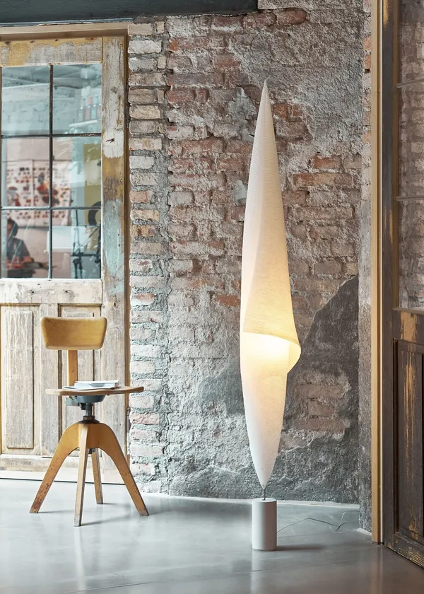 Wo-Tum-Bu 1 Gulvlampe Hvit