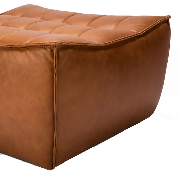 N701 Fotskammel Old saddle