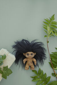 Lykkebringende trollfigur i tre 9 cm