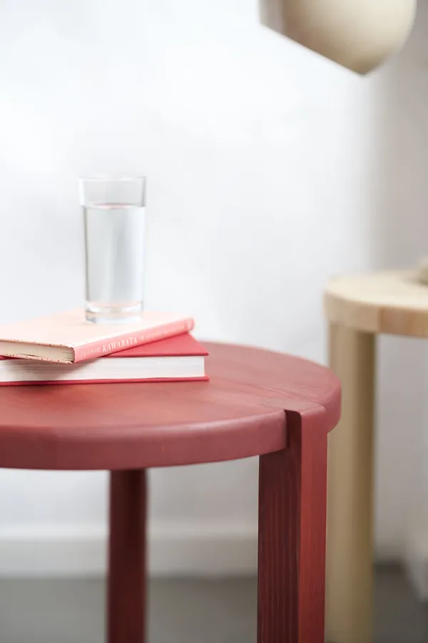 D108 Ragnesminde Soffbord Carmine Red