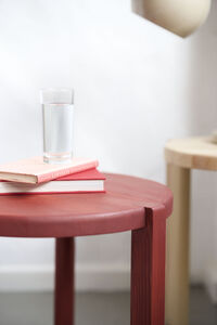 D108 Ragnesminde Soffbord Carmine Red