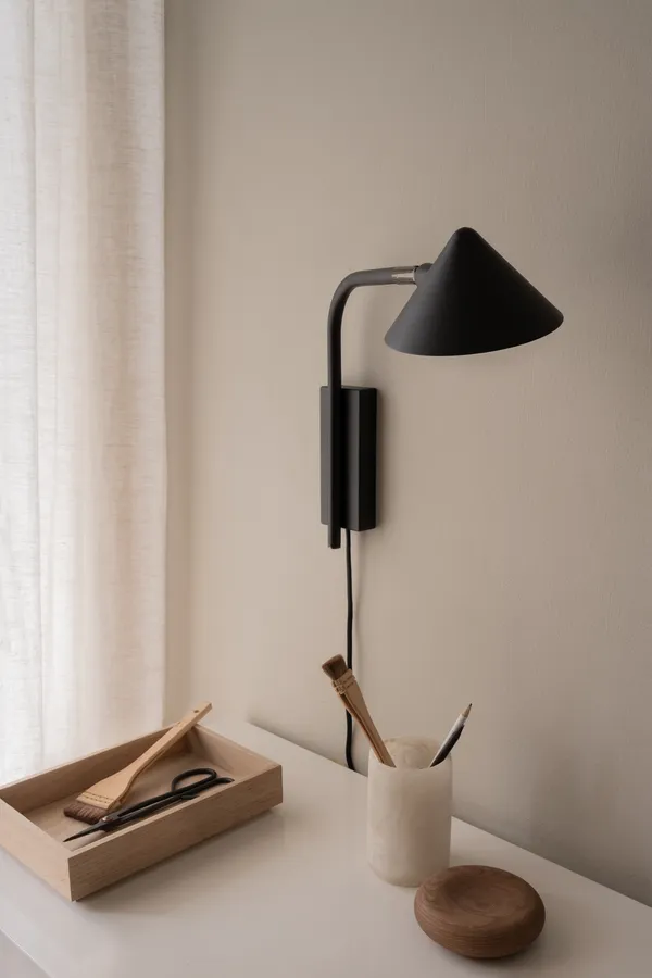 Kuro Vägglampa