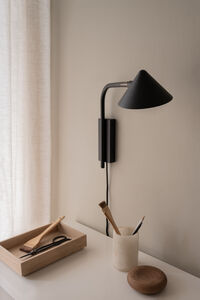 Kuro Vägglampa