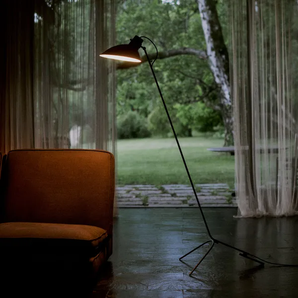 VV Cinquanta Gulvlampe Sort