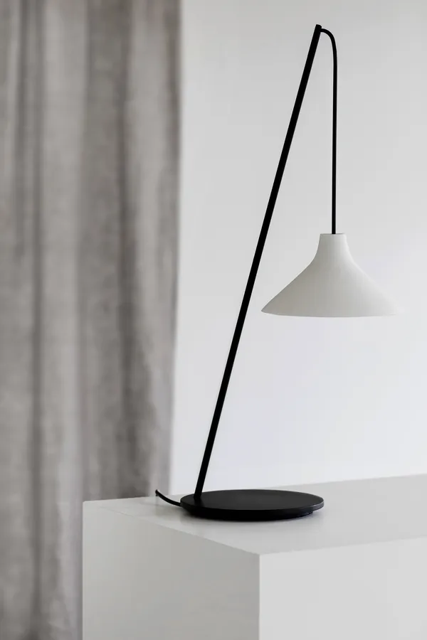 Seam Bordlampe Sort / Hvid
