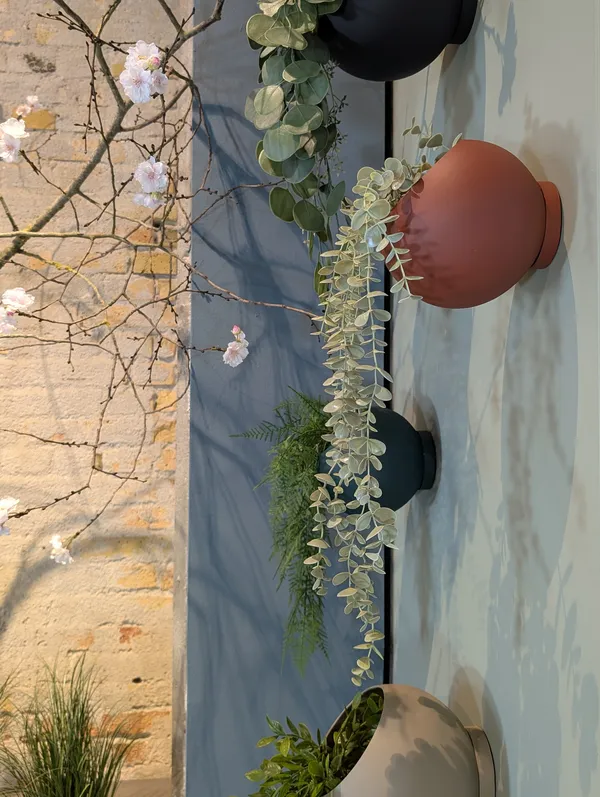 Globe Vægkrukke Ø17 cm Sort