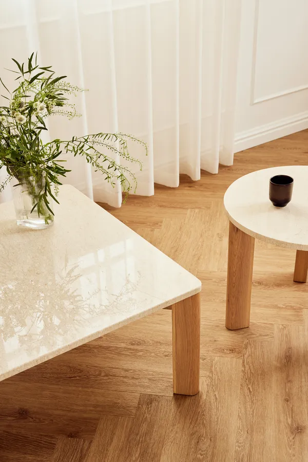 Evoke Soffbord Marmor Creme 80x80 cm