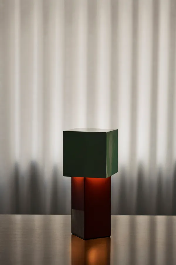 Pivot ATD7 Bærbar Bordlampe Rusty Red/Mintgrøn