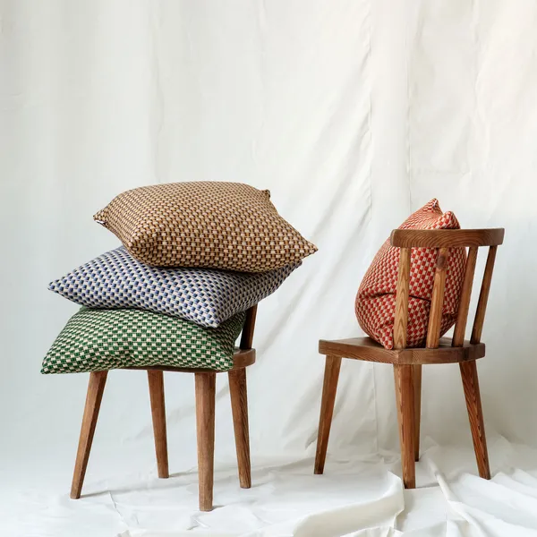 Isak Kudde 60x60 cm Chestnut