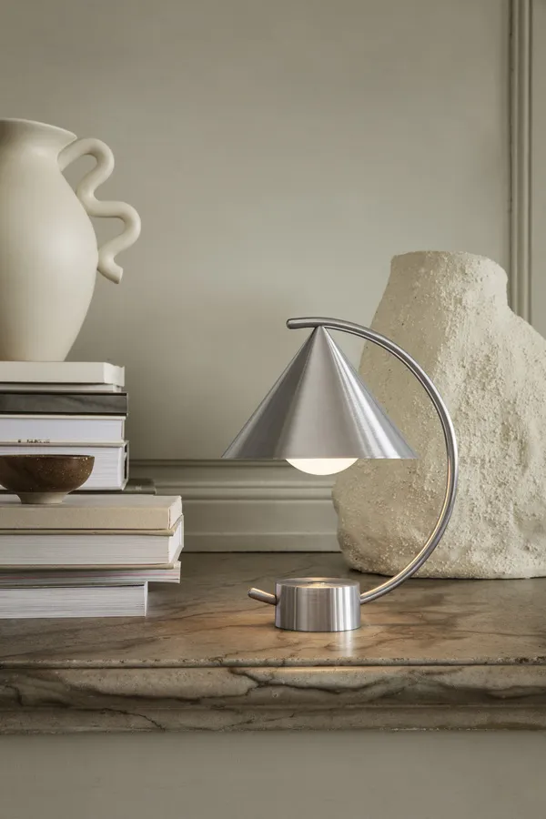 Meridian Bordlampe Cashmere