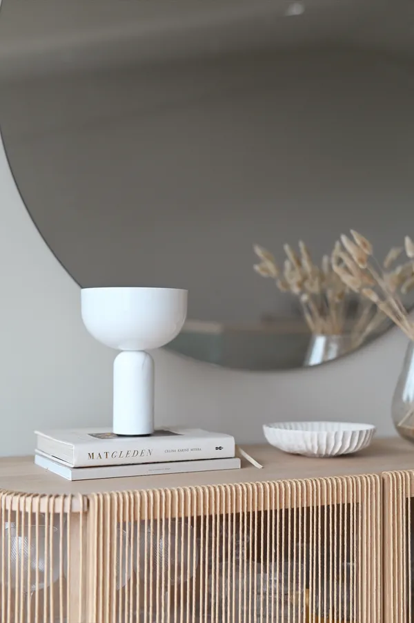 Kizu Bordlampe Bærbar White Marble