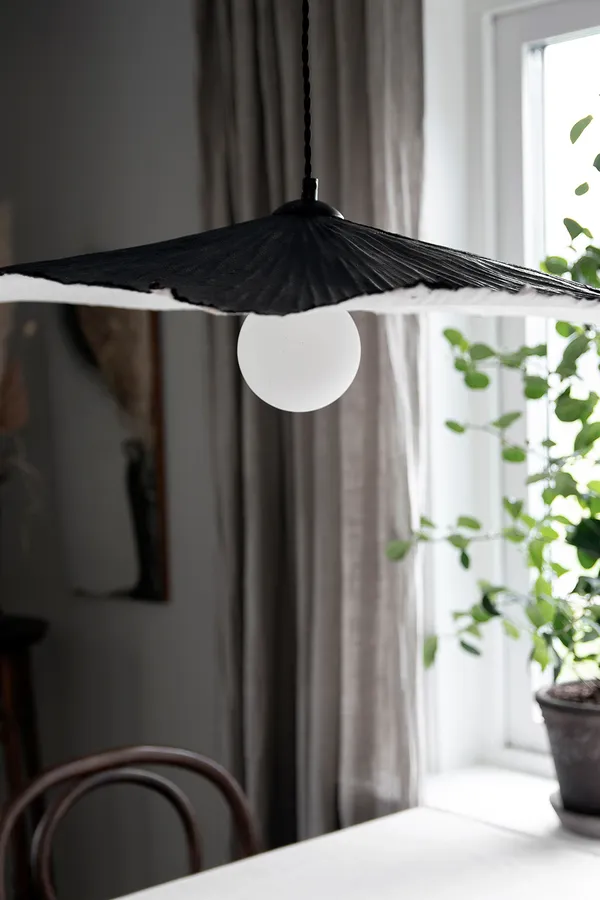 Tropez Pendant 82 cm Black
