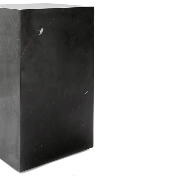 Plinth Tall Sivupöytä 51x30 cm Marquina Marmori