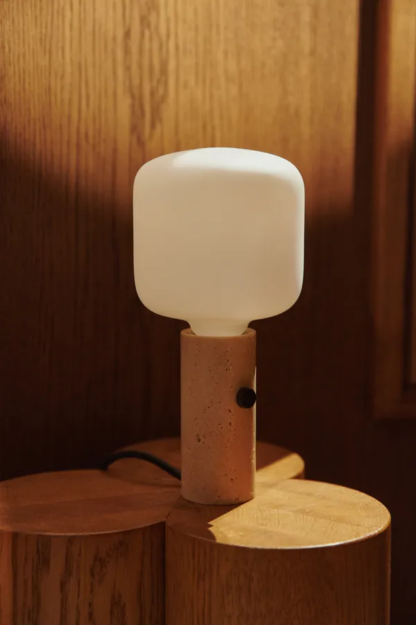 Core Pendel / Bordlampe Creme Travertin