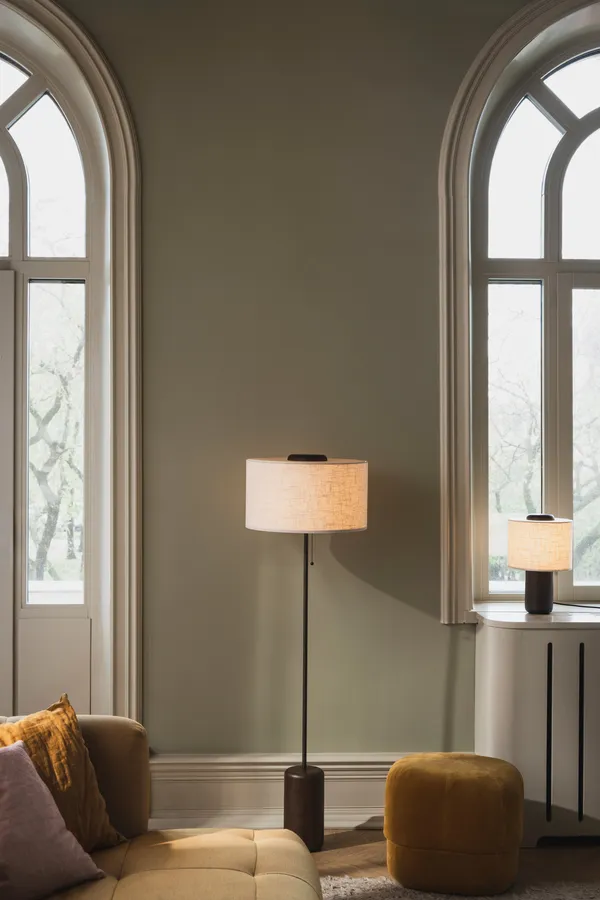 Bosco Bordlampe Mørkbeiset Eik / Beige
