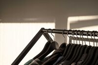 Clothing House Vaateteline Musta