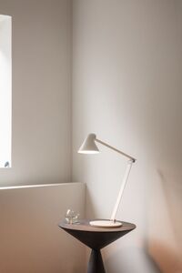 NJP Bordslampa Vit