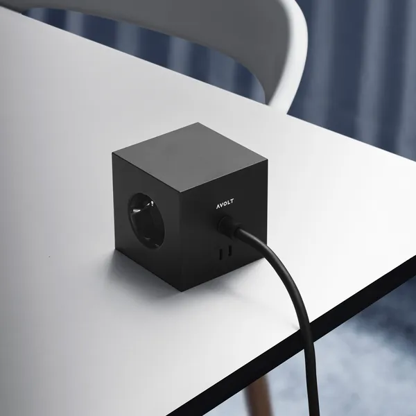 Square 1 Forlængerledning med USB-C / Magnet 18 m Stockholm Black