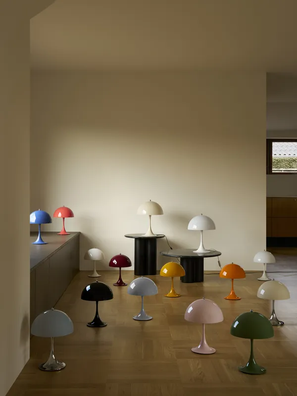 Panthella 250 Bordlampe Bærbar Opaque Black