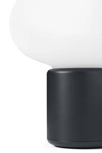 Karl-Johan Bordslampa Portabel Cold Black